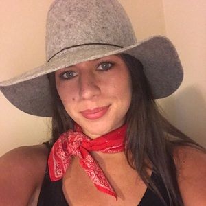 Meet your Posher, Kelley